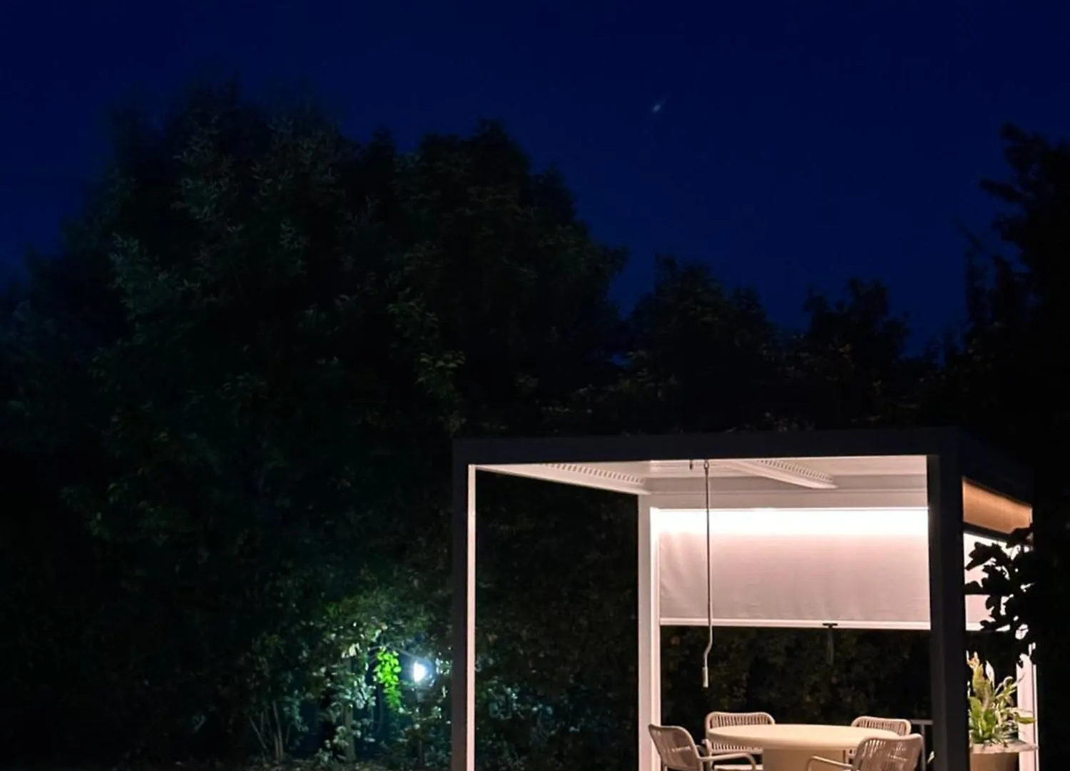 Апартаменты Green Escape Guesthouse With Pool In Villa Флоренция