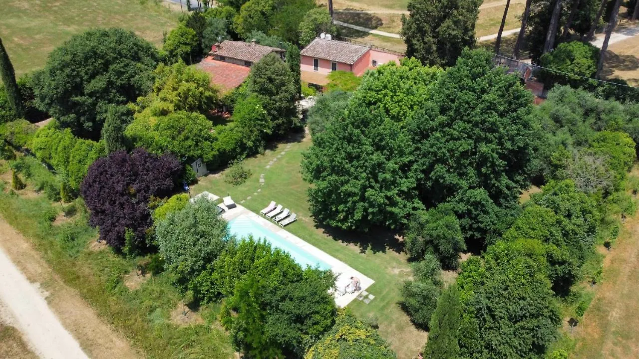 Green Escape Guesthouse With Pool In Villa Floransa Daire