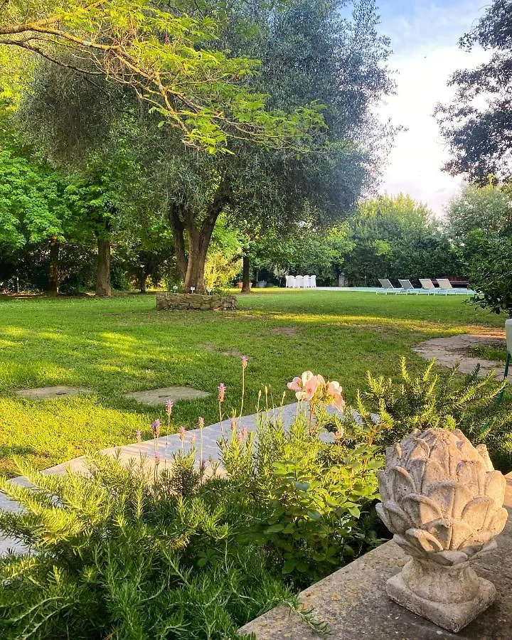 Green Escape Guesthouse With Pool In Villa Floransa 0*,