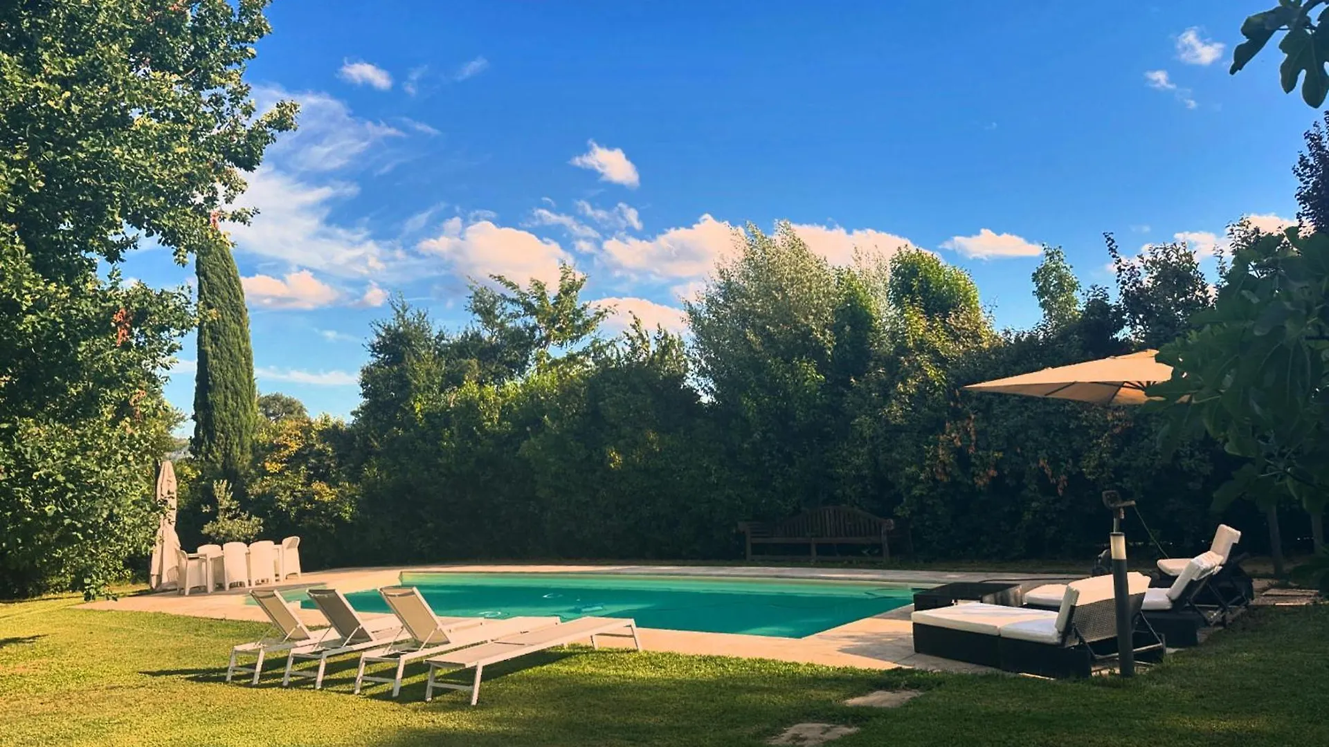 Green Escape Guesthouse With Pool In Villa Floransa 0*,  İtalya